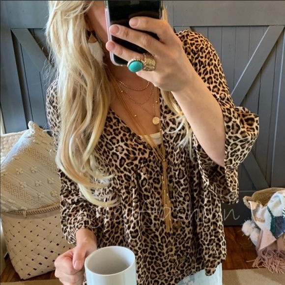 Figleaffashion Tops - 🌟LAST ONE LEFT🌟 Darling Leopard Print Blouse